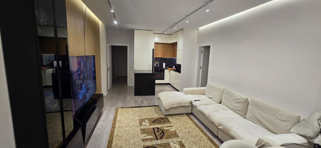 🏡 Apartment 1+1 for rent 📍 Kinostudio – Aleksandër Moisiu Street  🏢 7th floor (building without elevator) 🛋️ Fully furnished 💶 Price: 500 € / month  Apartment suitable for couple or individual, in a quiet area with easy access.  📞 Contact for more information.
