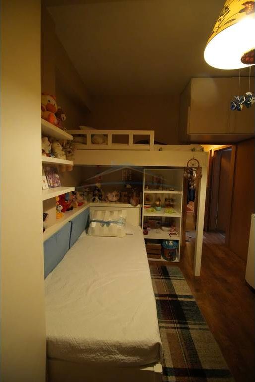 Shitet apartament 2+1+2+ 2 poste parkimi opsionale Komuna e Parisit
