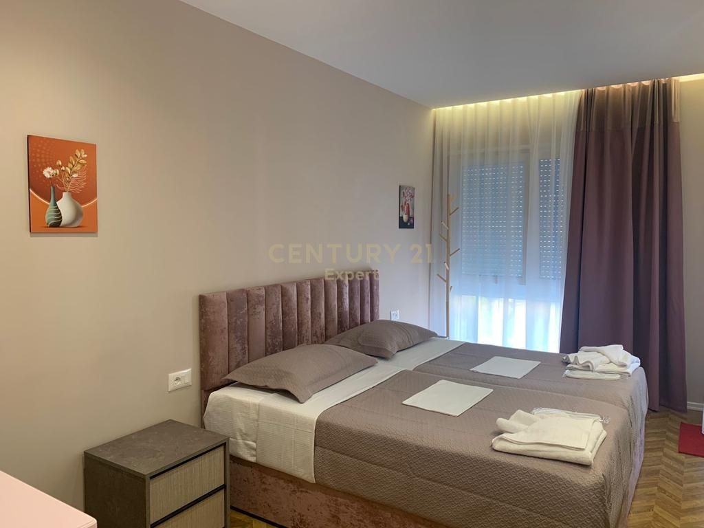 APARTMENT 2+1+2 WITH PARKING SPACE FOR RENT ON DRITAN HOXHA STREET!