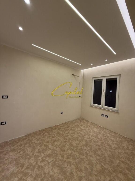 PRIVATE VILLA FOR RENT 340 M2 21 DECEMBER 200,000 LEKE