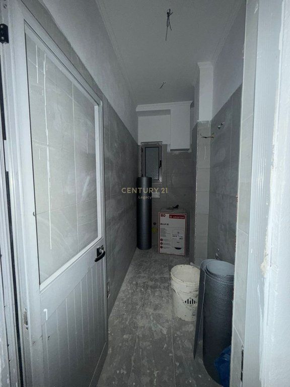 Jepet me qira Apartament 1+1 – Rruga Jordan Misja, pranë “Kontakt”