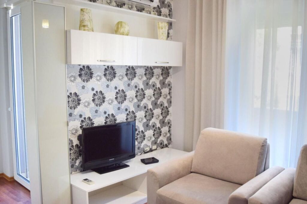 🏡 APARTMENT 1+1 FOR SALE SHKEMBI KAVAJES HOTEL MAJESTIK