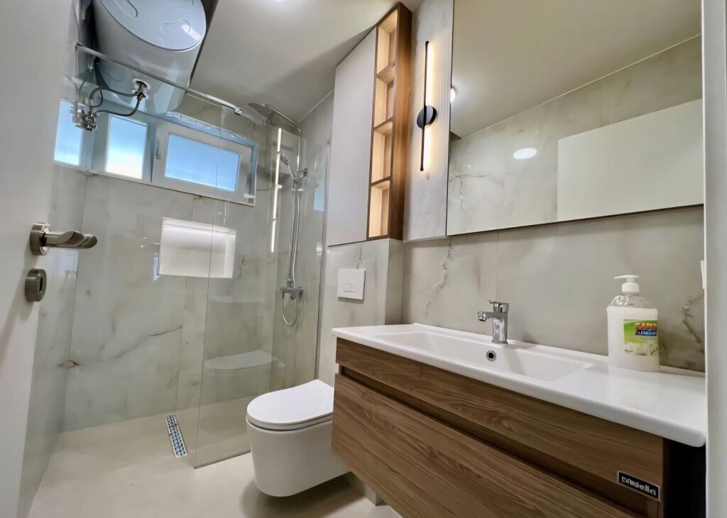 Apartment 2+1 for rent with parking space, Irfan Tomini Street