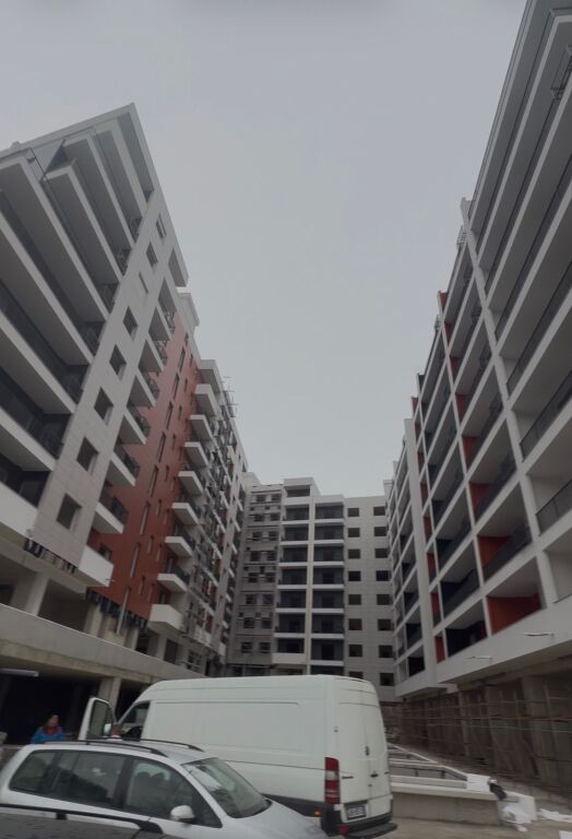 Shitet Apartament - Paskuqan