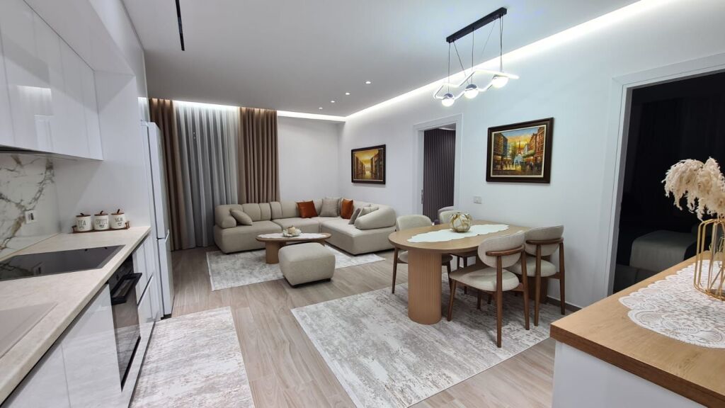🏙️ For rent 2+1 – Golden Tower Residence, Mine Peza  🏢 7th floor with elevator ✨ New apartment, never lived in before 💶 1,400 € / month  Premium residence, modern furnishing and contemporary conditions.