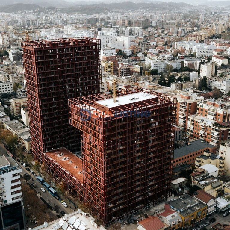 ZYRE ME QIRA , GARDEN BUILDING RRUGA E KAVAJES!
