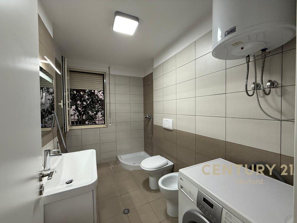 AFFITTIAMO APPARTAMENTO 1+1, IN VIA "EDUARD MANO" VICINO AL LAGO ASCIUTTO!