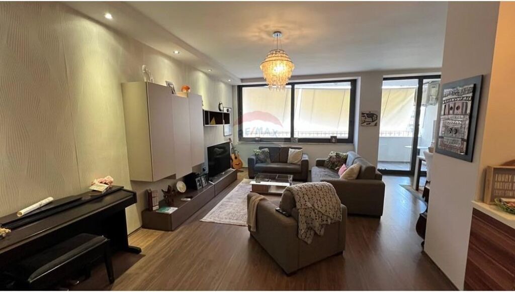 APARTAMENT 3+1+2 PER QIRA NE BLLOK