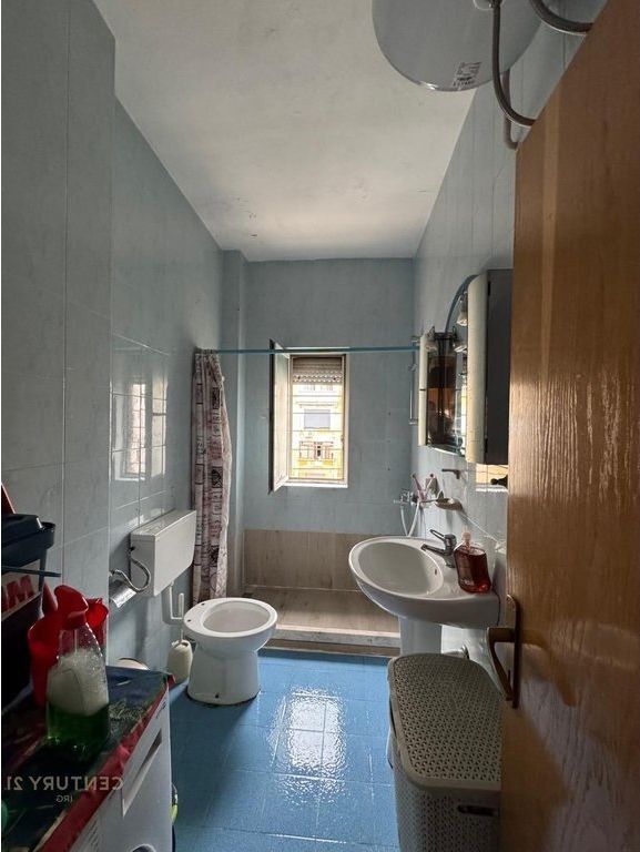 Apartament 1+1 me guzhine te vecuar per qira ne Myslym Shyr