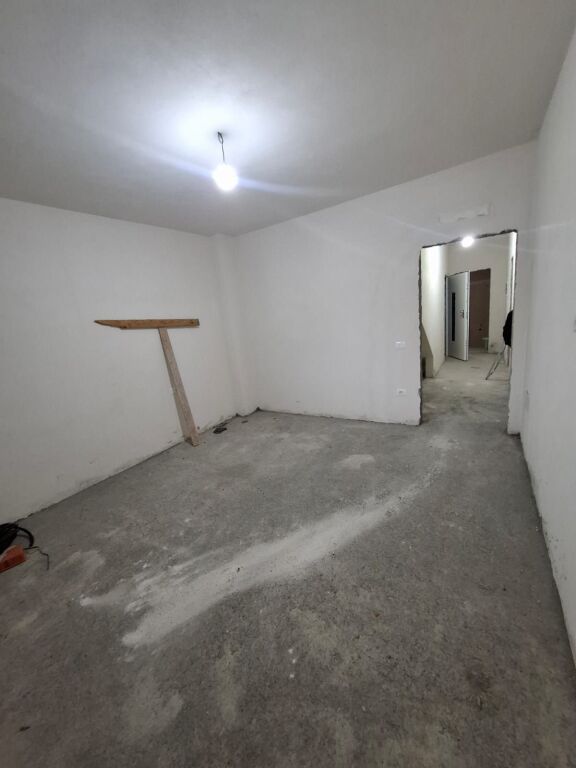 Business premises for rent near the Museum in Durres
