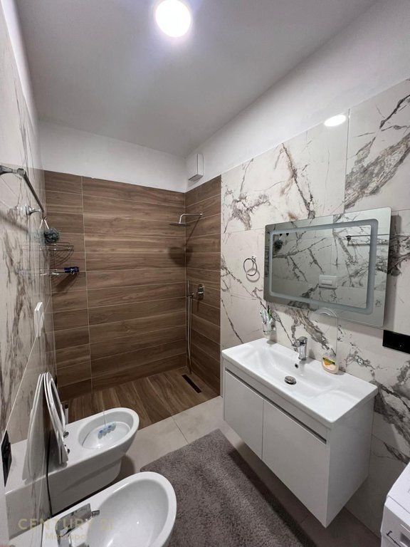 JEPET ME QERA APARTAMENT 1+1 NE TEG