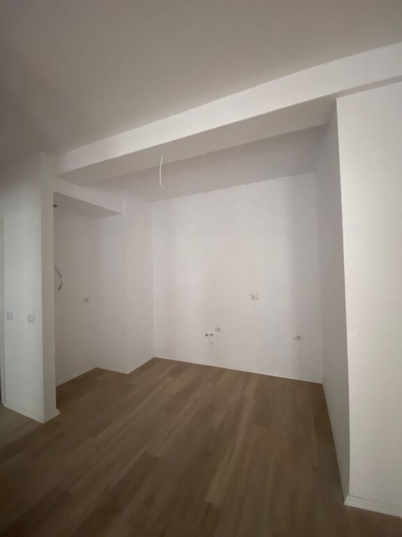 Univers City , 2+1+2wc+verande in vendita