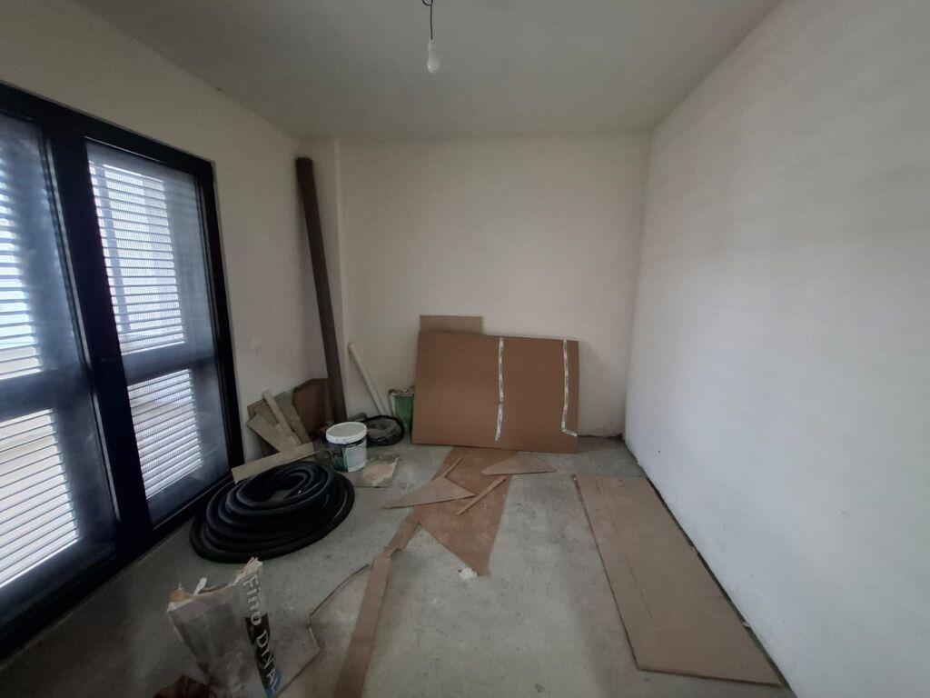 Business premises for rent near the Museum in Durres