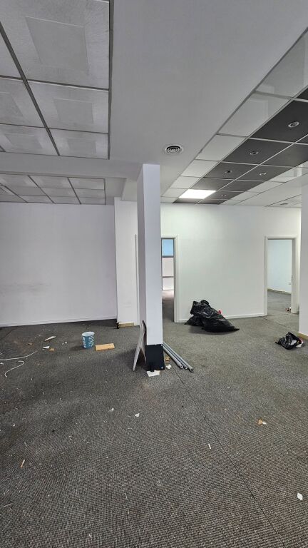 Locale in Affitto per Uffici – Ex Esposizione, Tirana | 200 m² | Posizione Premium