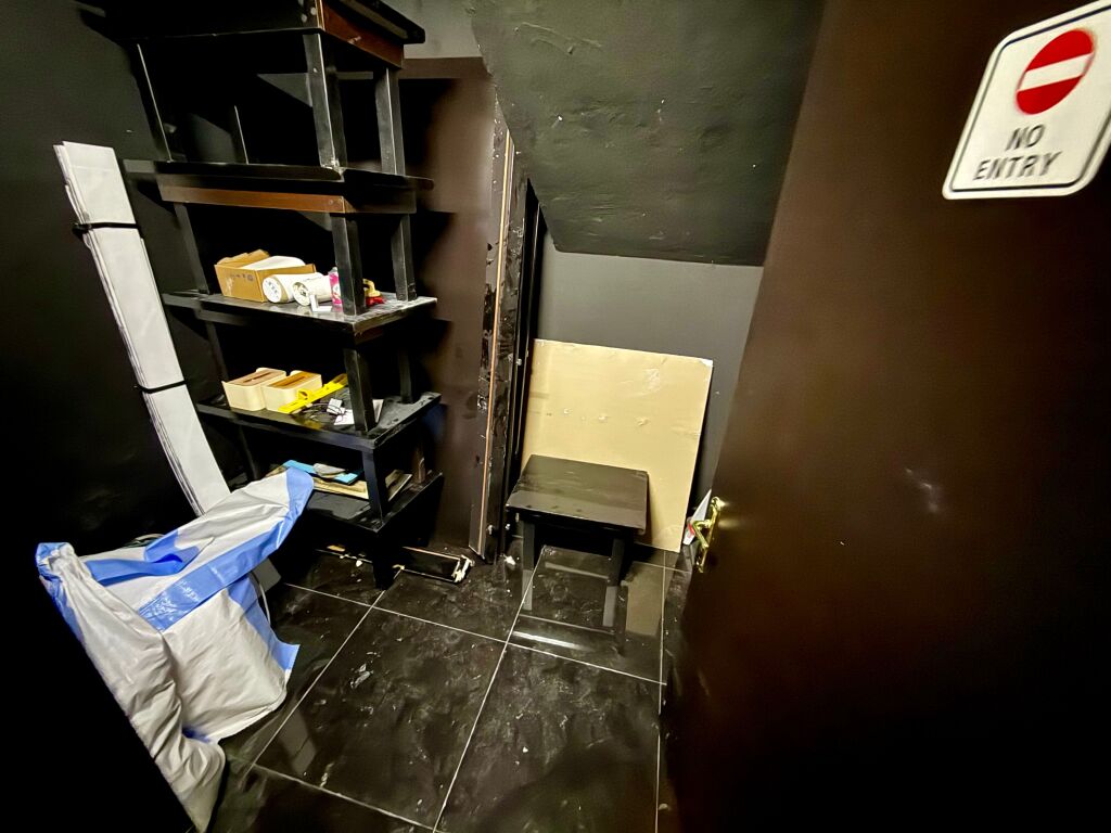 📣 BUSINESS Premises for RENT (Basement) 📍 Myslym Shyri, Near Kastratit Fuel Station ✨