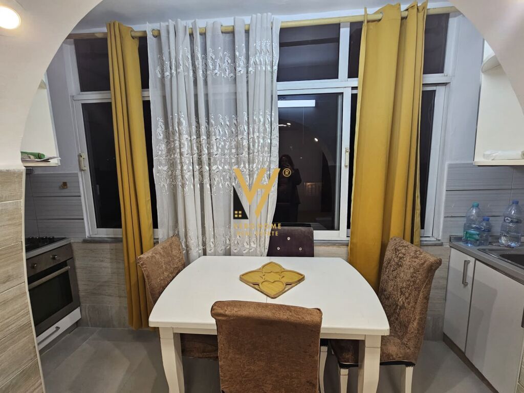 JEPET APARTAMENT 2+1 ME QIRA TE IRFAN TOMINI 50.000 LEKE