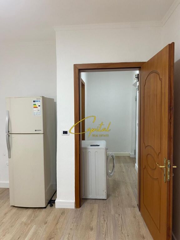 BUSINESS PREMISES FOR RENT 30 M2 MYSLYM SHYRI 37,000 LEKE