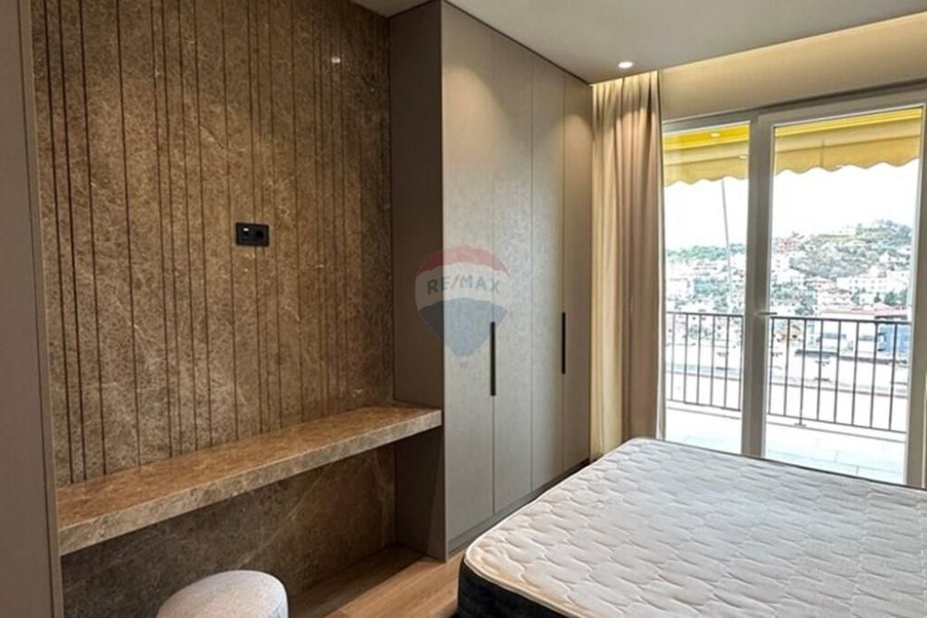APARTMENT 2+1+2+PARKING SPACE FOR RENT
