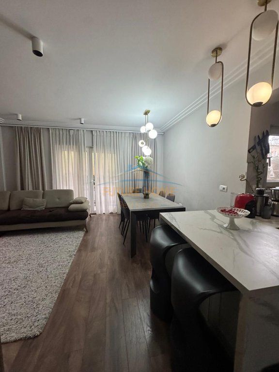 Apartment 3+1+2 for sale, 21 Dhjetori