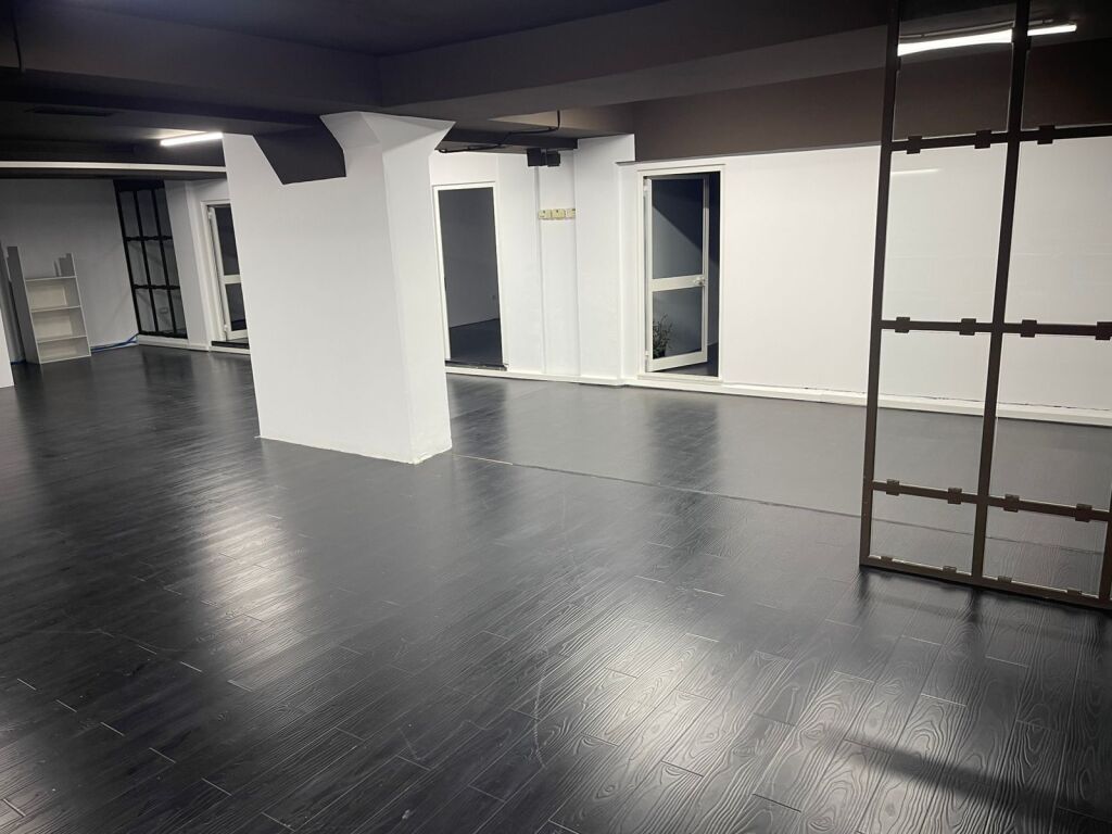 ZYRE ME QERA 350 M2 SHESHI WILLSON 4.000 EURO