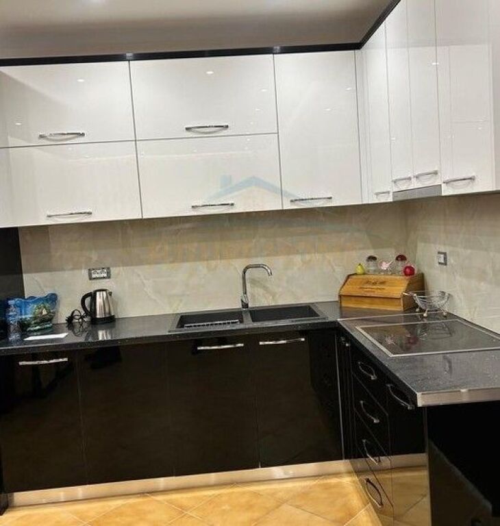 Qera,Apartament 2+1, Fresk, Tirane
