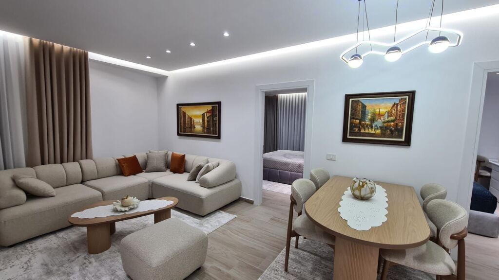 🏙️ For rent 2+1 – Golden Tower Residence, Mine Peza  🏢 7th floor with elevator ✨ New apartment, never lived in before 💶 1,400 € / month  Premium residence, modern furnishing and contemporary conditions.
