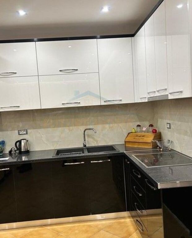 Qera,Apartament 2+1, Fresk, Tirane