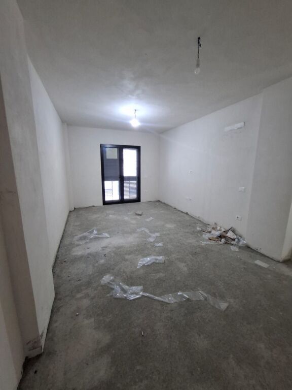 Business premises for rent near the Museum in Durres