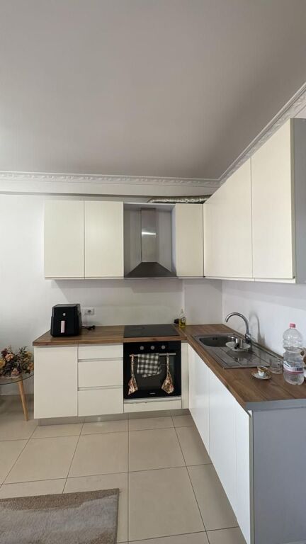 JEPET ME QIRA APARTAMENT 1+1 -YZBERISHT