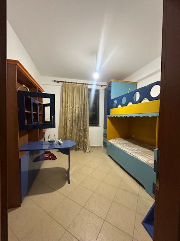 Apartment 2+1 ne yzberisht me 450€