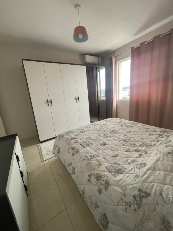 Appartamento 2+1 in affitto a Kamez (Centro) 45.000 lek