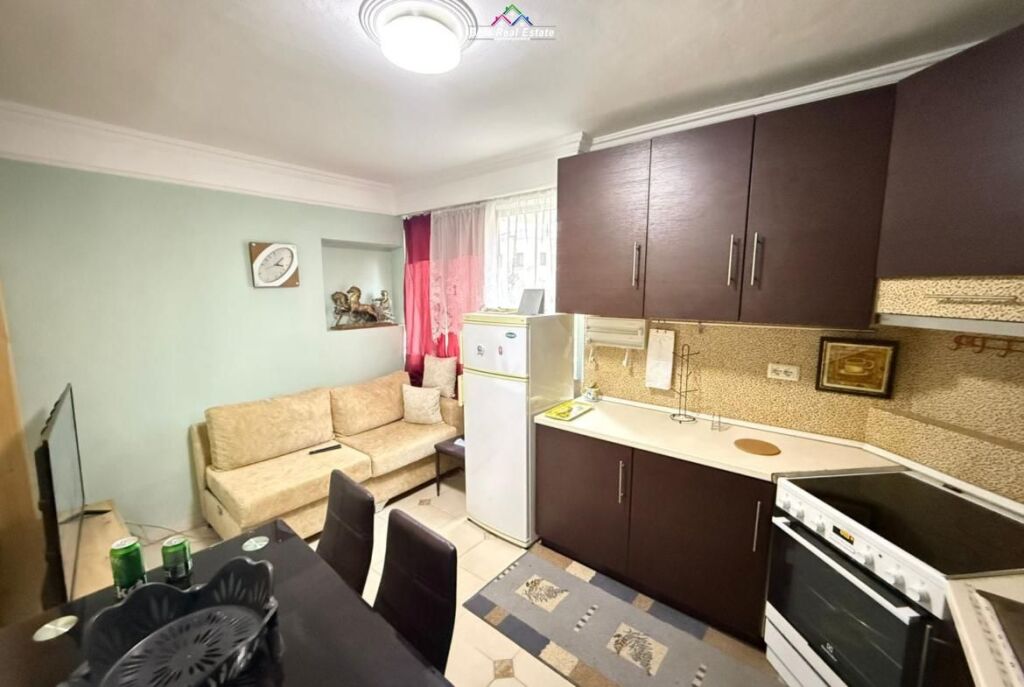 Appartamento In Affitto 1+1 In Via Elbasan (ID B211422) Tirana