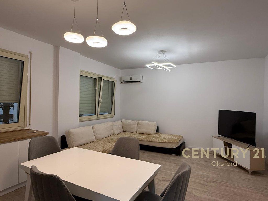 AFFITTIAMO APPARTAMENTO 1+1, IN VIA "EDUARD MANO" VICINO AL LAGO ASCIUTTO!