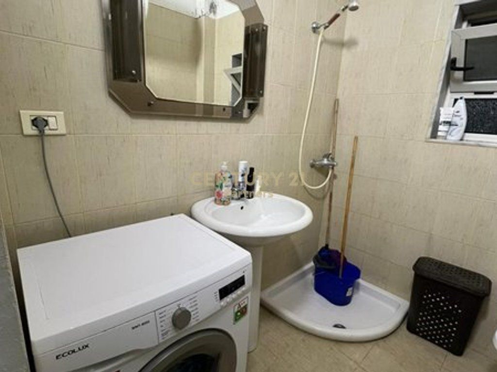 1+1 for rent in Center  550  