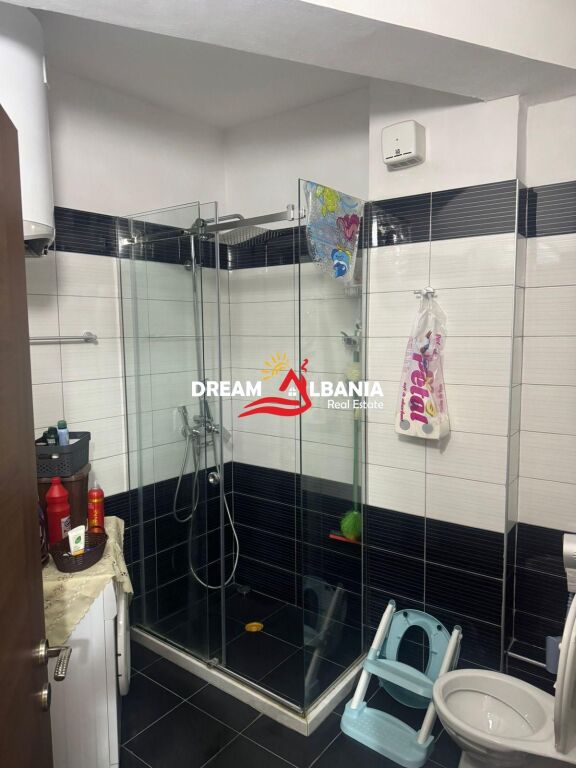 Shitet apartament 1+1 ne zonen e Brrylit ( ID 41111519 )