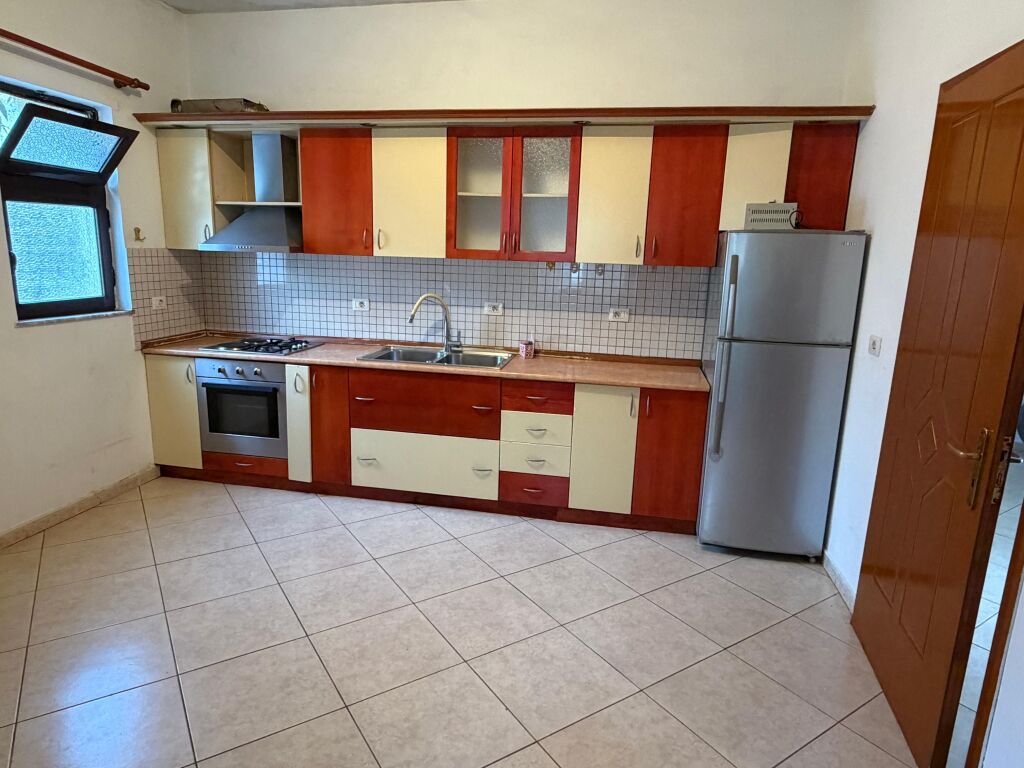 Apartament 2+1 me qera ne astir