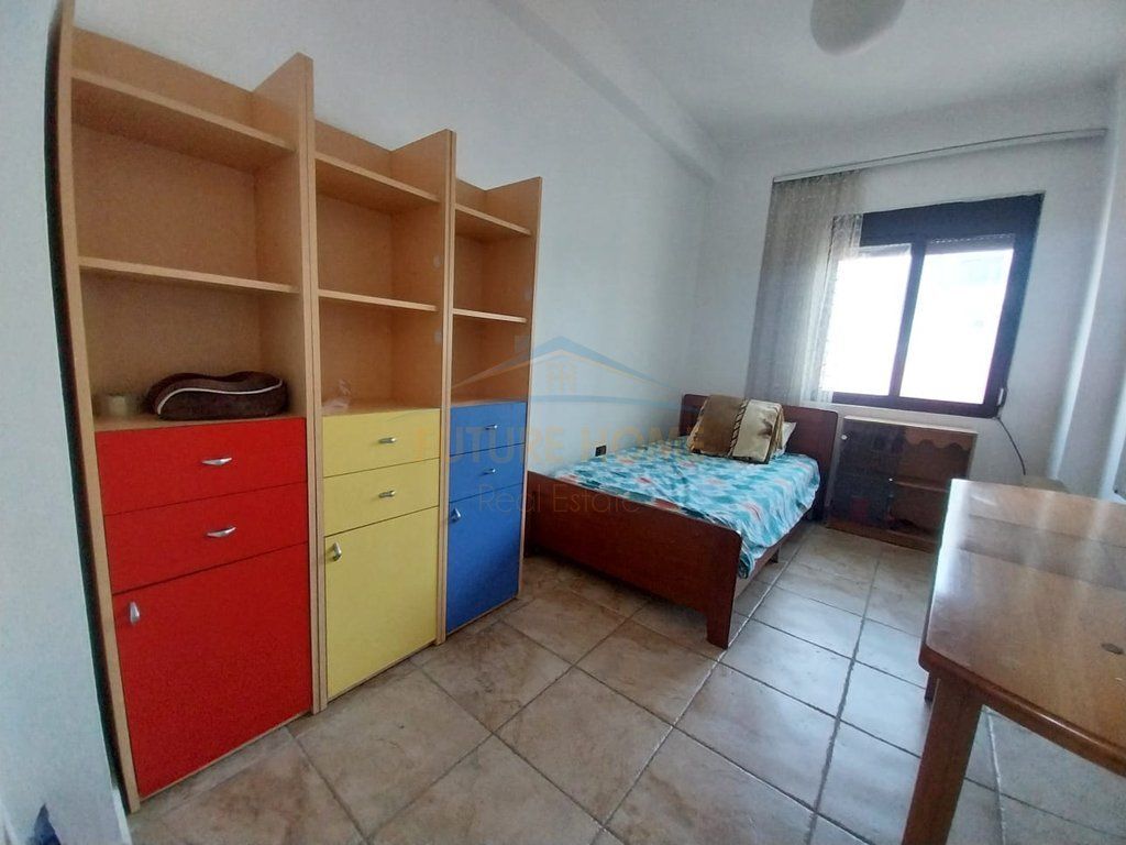 Qera, Aartament 3+2, Rruga Haxhi Dalliu.