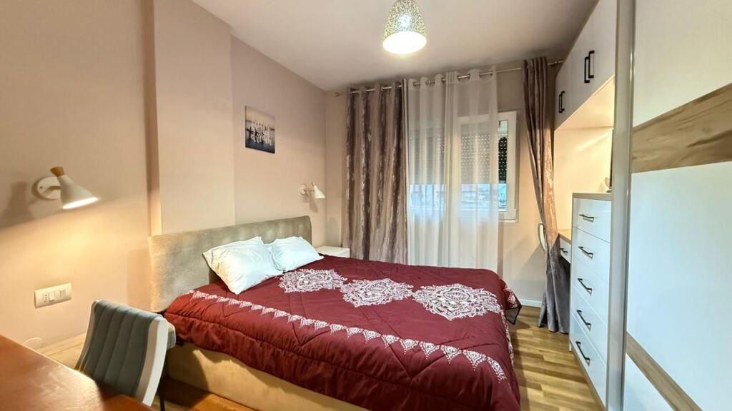 Apartament 2+1 me qira tek Stacioni i Trenit!
