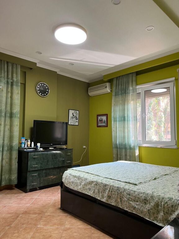 Shitet apartament 2+1+2 tek Mali i Robit