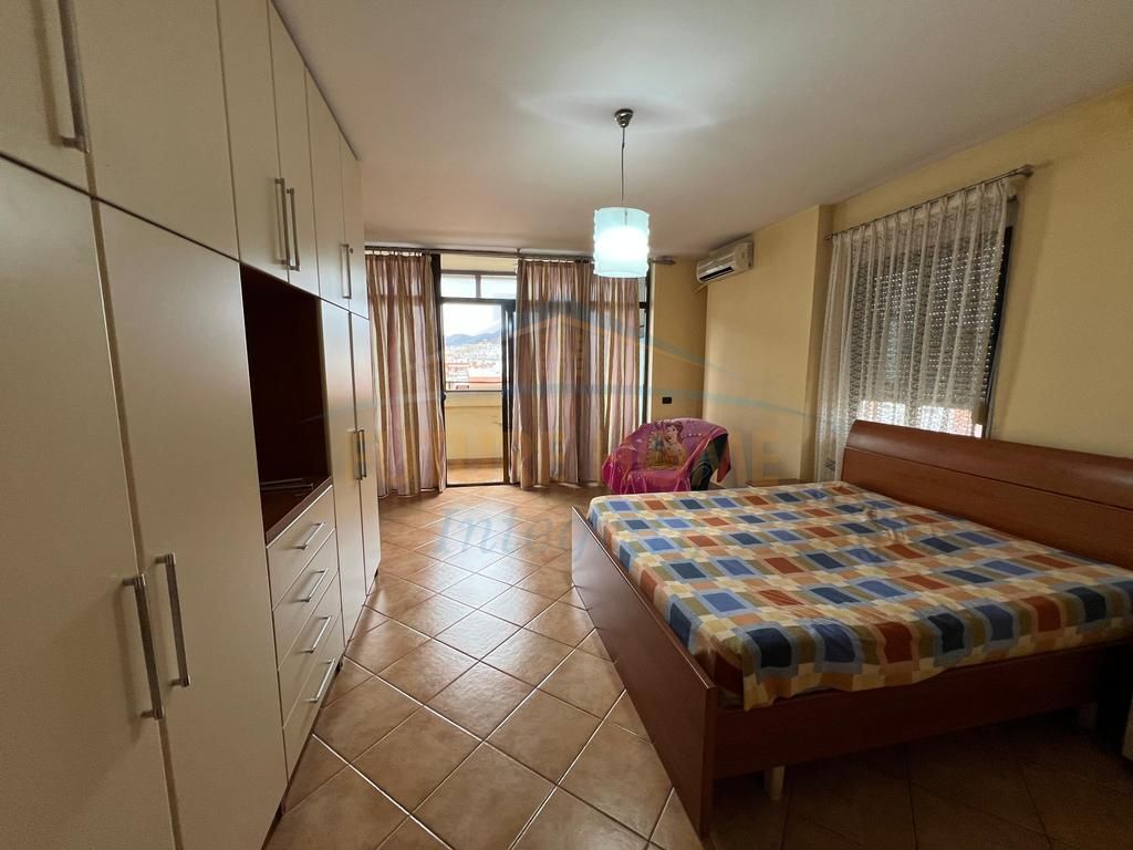 Qera, Apartament 2+1, Rruga e Kavajës, Tiranë.