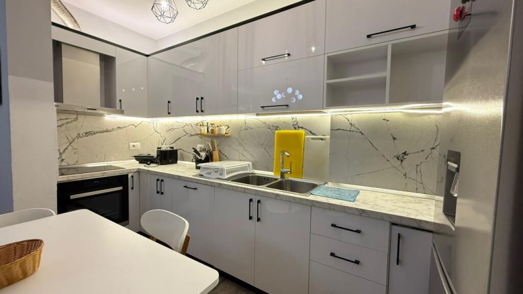 Apartament 2+1 me qira tek Stacioni i Trenit!