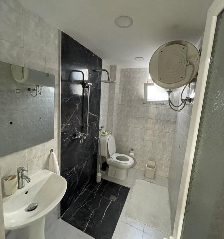 🏡 APPARTAMENTO 2+1 IN AFFITTO – Piazza Skënderbej, vicino alla Galleria