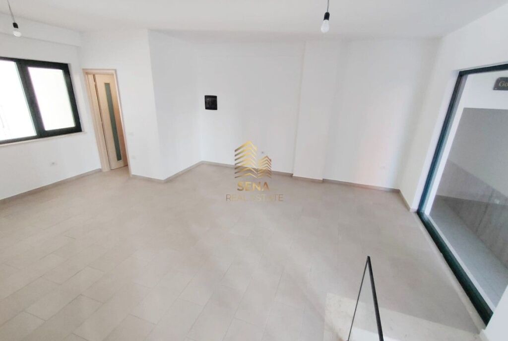 For sale, Business Premises, Green City Complex – Astir, 150,000 Euro