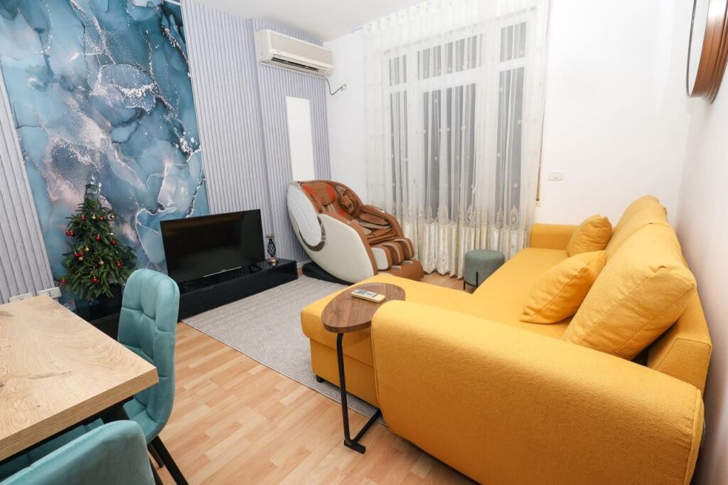 Apartament 2+1+2 me qera tek Kopshti Botanik