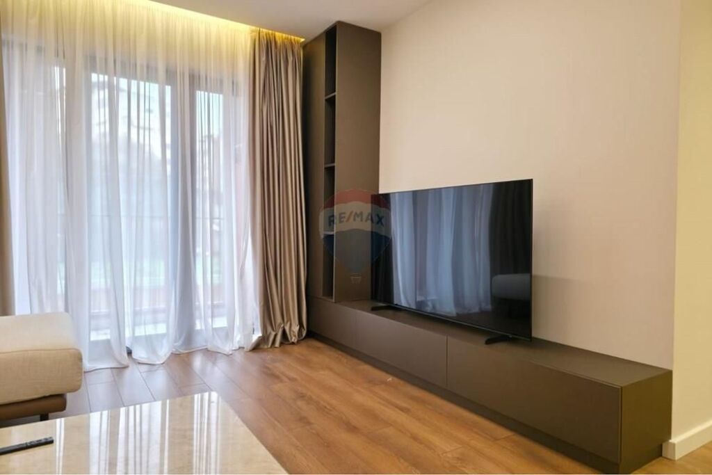 Duplex Moderno in Affitto Ingresso di "Kodrës së Diellit"
