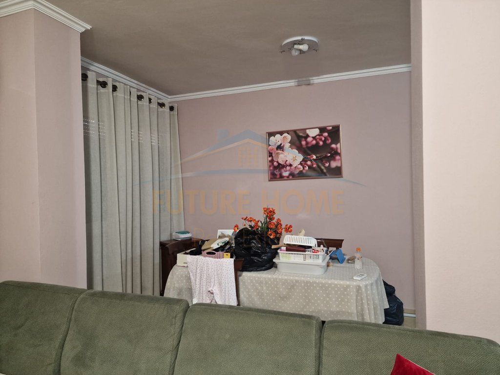 In vendita, Appartamento 2+1, vicino alla scuola 4 Deshmoret, Tirana.