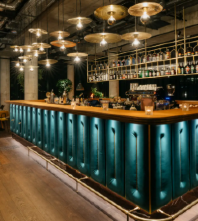 🍸 Locale / Lounge in vendita – vicino al Liceo “Petro Nini Luarasi”
