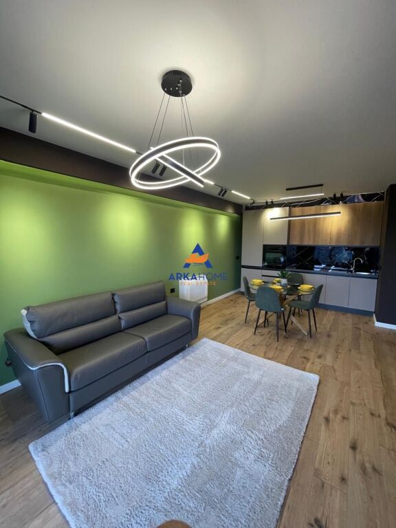 JEPET APARTAMENT ME QERA 2+1+BALLKON+POST PARKIMI "KOMUNA E PARISIT" 1300 EURO