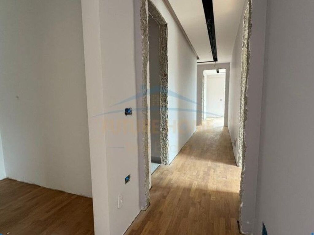 For sale, Penthouse 3+1+3 Parking Spaces, Green Terrace, Dry Lake