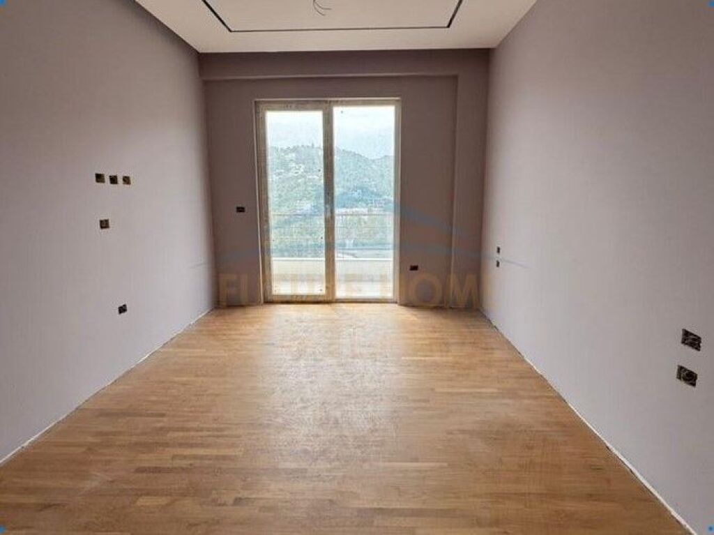 For sale, Penthouse 3+1+3 Parking Spaces, Green Terrace, Dry Lake